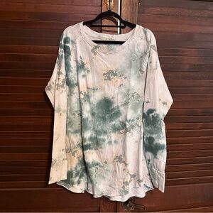Free People We The Free Green and Cream Tie-Dye Long Sleeve Tee Shirt